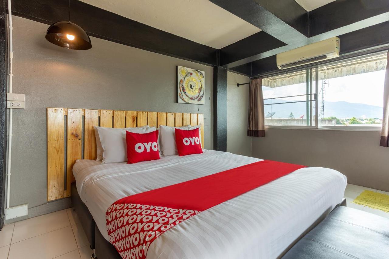 Yak Guesthouse Τσιάνγκ Μάι Εξωτερικό φωτογραφία