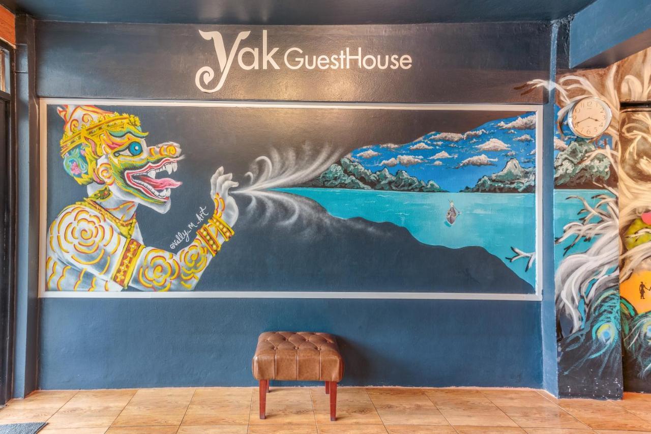 Yak Guesthouse Τσιάνγκ Μάι Εξωτερικό φωτογραφία