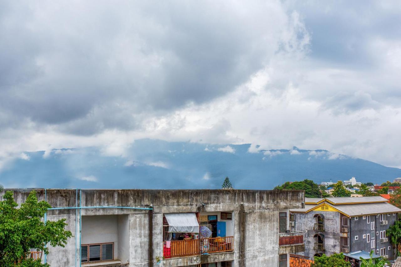 Yak Guesthouse Τσιάνγκ Μάι Εξωτερικό φωτογραφία