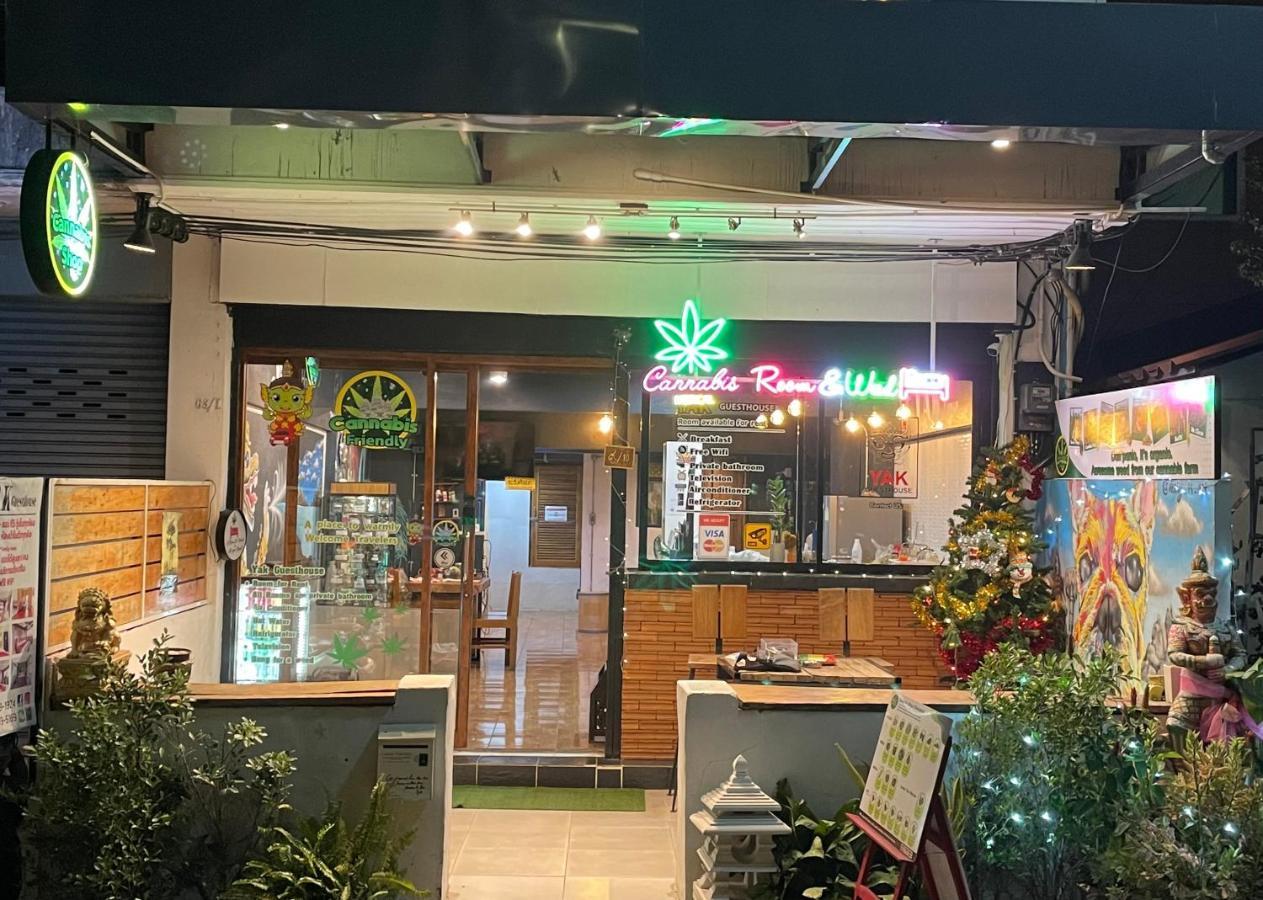 Yak Guesthouse Τσιάνγκ Μάι Εξωτερικό φωτογραφία