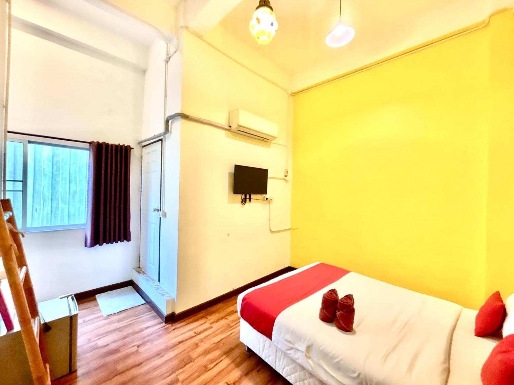 Yak Guesthouse Τσιάνγκ Μάι Εξωτερικό φωτογραφία